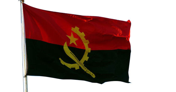 Bom preço Bandeira Nacional de Angola 90x150cm Poliéster de malha 3x5' on-line