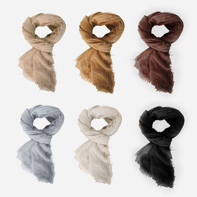 Dobra cena. Niestandardowe logo Jacquard Budowana szalówka Marynarka Akrylowa Tassels Piłkarze Fani Sport Wear Moda Gorąca szyja chroniona w Internecie
